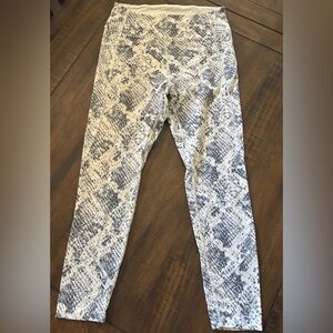 PINK Victoria's Secret White and Gray Snake-Print Leggings